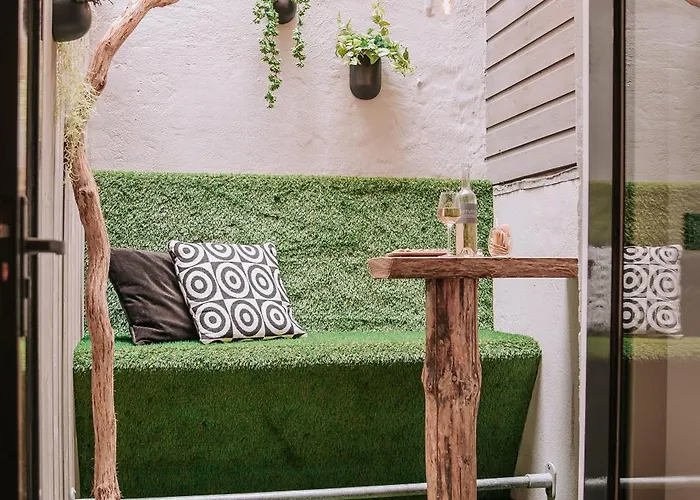 The Guest * 's-Hertogenbosch (Den Bosch)