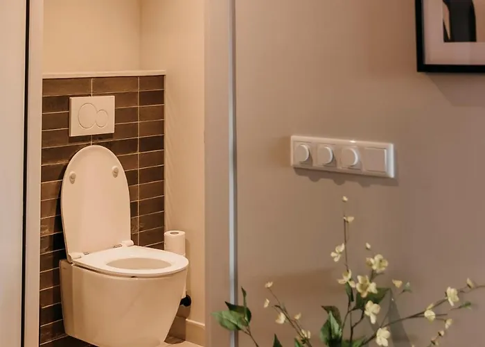 The Guest 's-Hertogenbosch (Den Bosch)